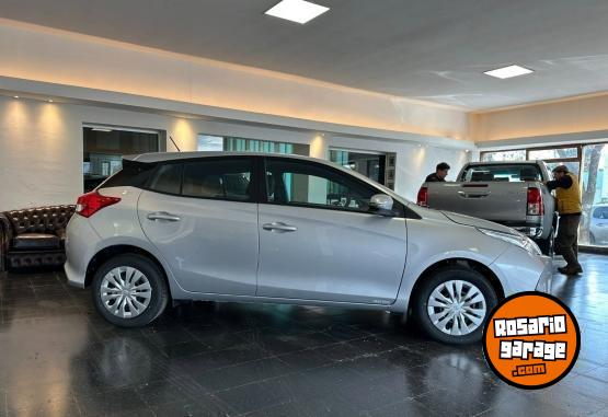 Autos - Toyota YARIS 1.5 5 PTAS XS CVT 2025 Nafta 0Km - En Venta