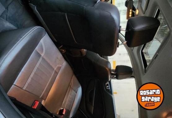 Autos - Ford Fiesta KD 2015 Nafta 120700Km - En Venta