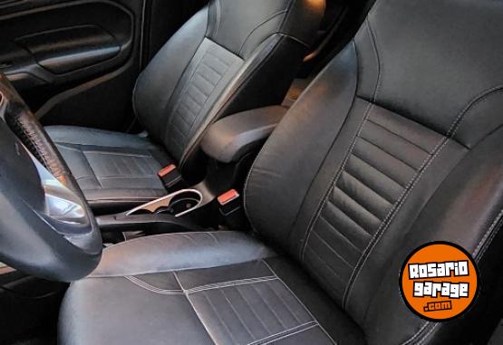 Autos - Ford Fiesta KD 2015 Nafta 120700Km - En Venta