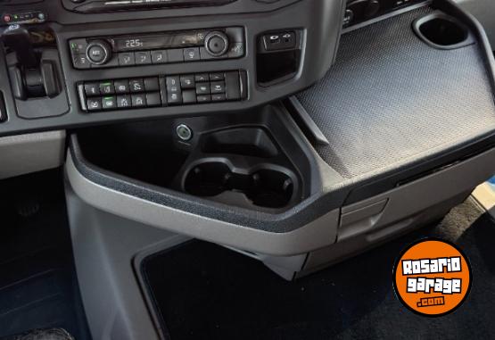 Camiones y Grúas - SCANIA R450 2023 - En Venta