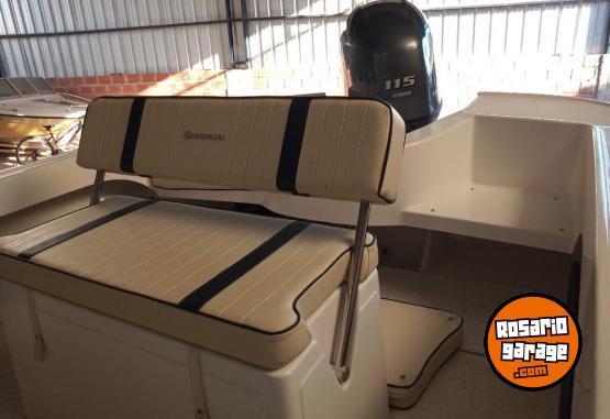 Embarcaciones - REGNICOLI - MAREA 630 CON YAMAHA 115HP 4T CON TRAILER.2024 - En Venta