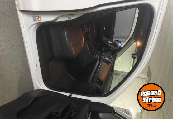 Camionetas - Volkswagen Amarok trendline 2021 Diesel 160000Km - En Venta