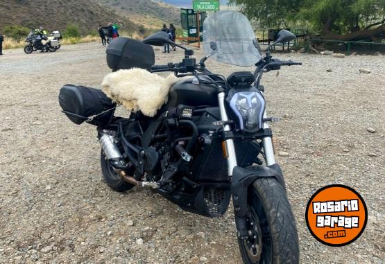 Motos - Benelli 502c 2023 Nafta 10000Km - En Venta