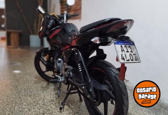 Motos - Bajaj Rouser 135 LS en cuotas 2020 Nafta 20700Km - En Venta