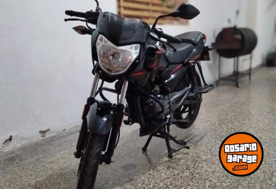 Motos - Bajaj Rouser 135 LS en cuotas 2020 Nafta 20700Km - En Venta