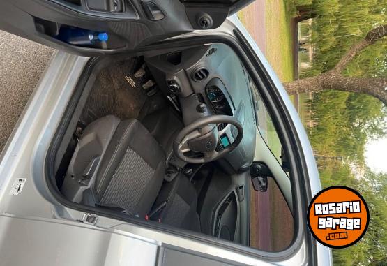 Autos - Ford Ka 1.5 s 5 puertas 2018 Nafta 111200Km - En Venta
