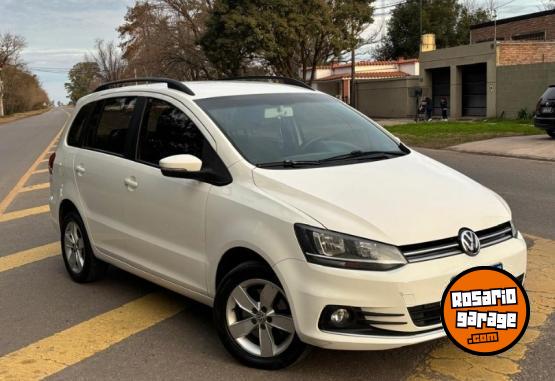 Autos - Volkswagen Suran TrendLine 2017 Nafta 104000Km - En Venta