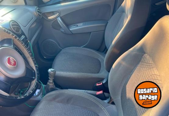 Autos - Fiat PALIO ATTRACTIVE 2012 GNC 180000Km - En Venta