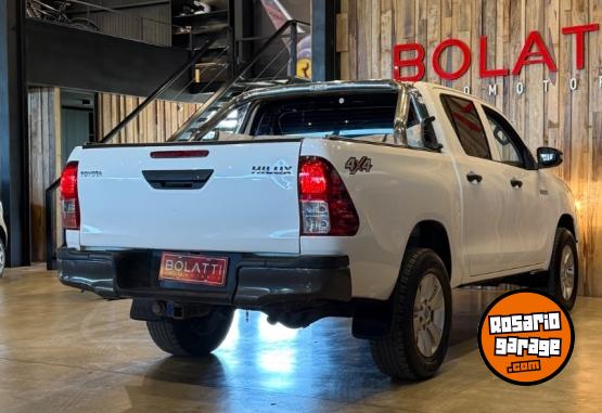 Camionetas - Toyota Toyota Hilux 2.4 Dc 4X4 2016 Diesel 292000Km - En Venta
