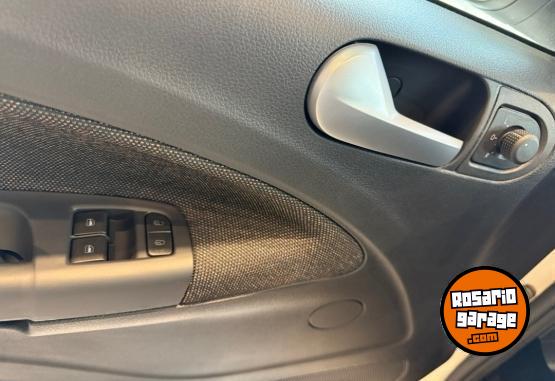 Utilitarios - Volkswagen SAVEIRO TRENDLINE 2025 Nafta 0Km - En Venta