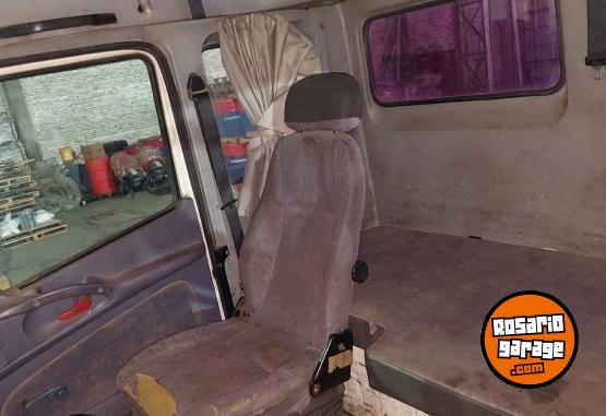 Camiones y Grúas - Camión Con Plato Mercedes Benz L1620 Cabina Dormitorio - En Venta