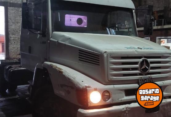 Camiones y Grúas - Camión Con Plato Mercedes Benz L1620 Cabina Dormitorio - En Venta