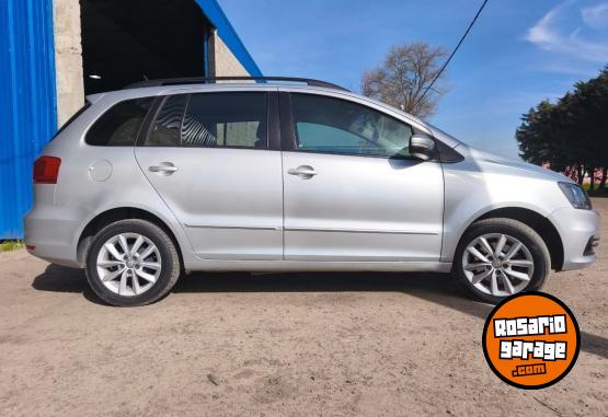 Autos - Volkswagen Suran 2015 Nafta 110000Km - En Venta