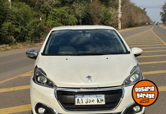 Autos - Peugeot 208 Allure 2016 Nafta 120000Km - En Venta