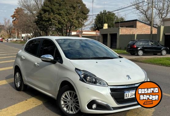 Autos - Peugeot 208 Allure 2016 Nafta 120000Km - En Venta