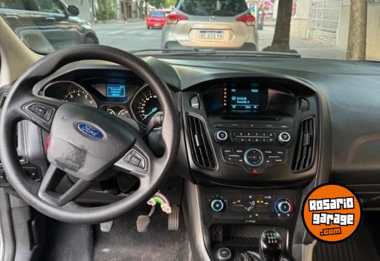 Autos - Ford FOCUS S motor 1.6 Sedan 2016 Nafta 125000Km - En Venta