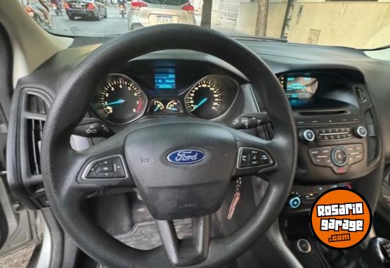 Autos - Ford FOCUS S motor 1.6 Sedan 2016 Nafta 125000Km - En Venta