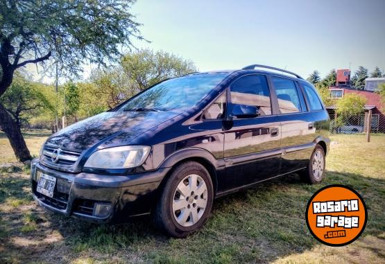 Autos - Chevrolet Zafira 2011 GNC 164000Km - En Venta