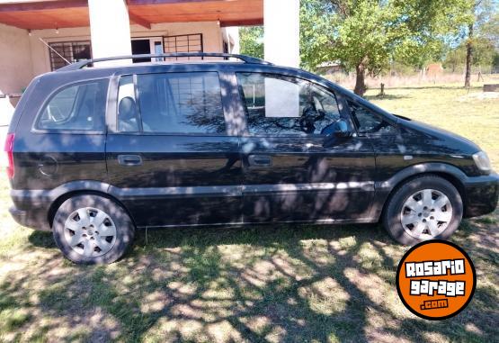 Autos - Chevrolet Zafira 2011 GNC 164000Km - En Venta