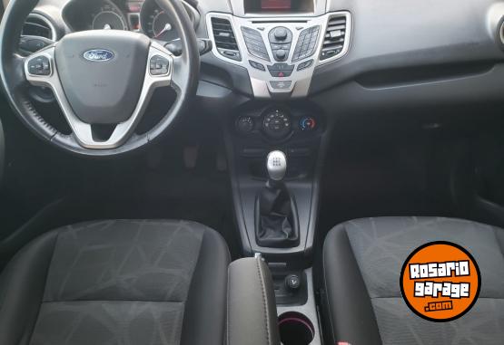 Autos - Ford FIESTA KD TITANIUM 5P 2012 Nafta 128000Km - En Venta