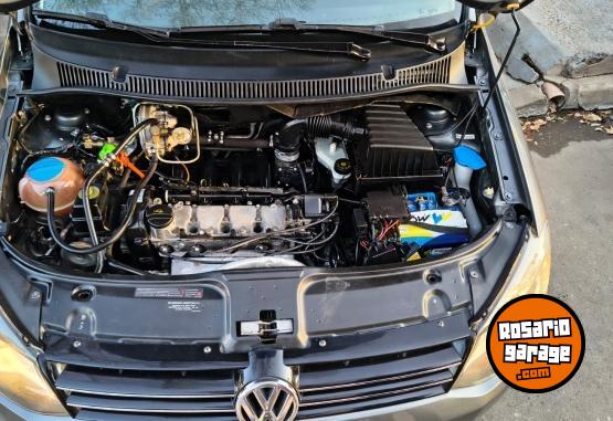 Autos - Volkswagen SURAN HIGHLINE 1.6 2014 GNC 166800Km - En Venta