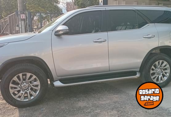 Camionetas - Toyota SW4 SRX 2023 Diesel 62000Km - En Venta