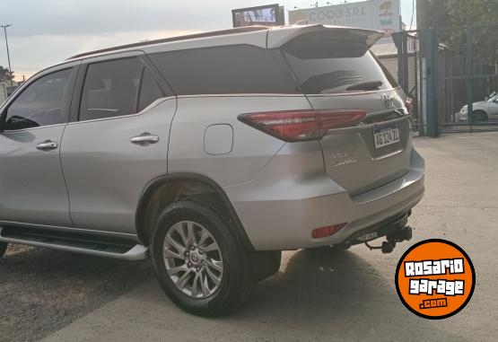 Camionetas - Toyota SW4 SRX 2023 Diesel 62000Km - En Venta