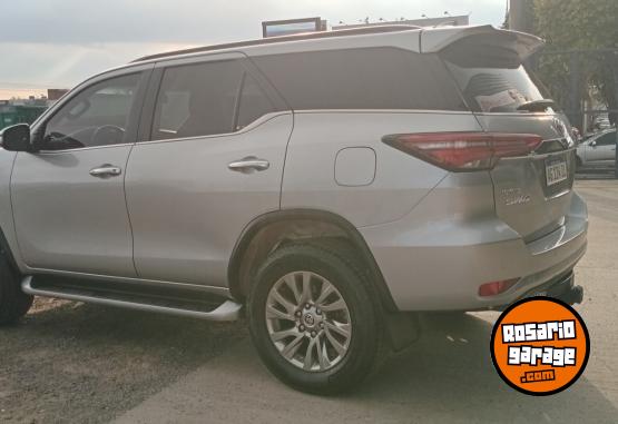 Camionetas - Toyota SW4 SRX 2023 Diesel 62000Km - En Venta