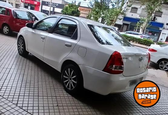 Autos - Toyota Etios 2014 Nafta  - En Venta