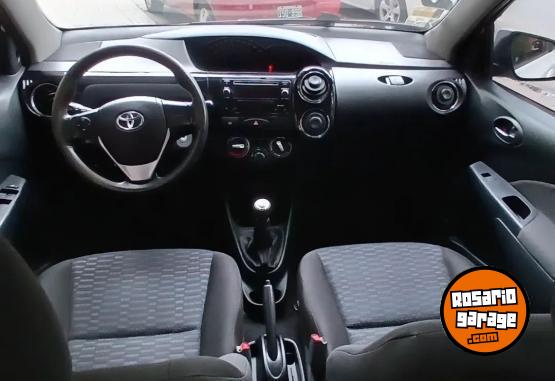 Autos - Toyota Etios 2014 Nafta  - En Venta