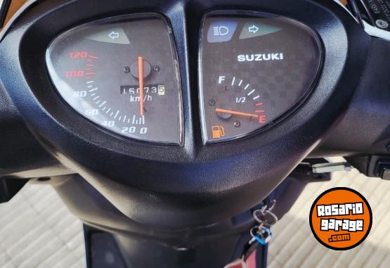 Motos - Suzuki 125 2017 Nafta 15000Km - En Venta