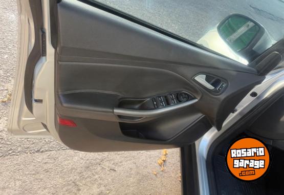 Autos - Ford Focus se plus 2016 Nafta 120000Km - En Venta