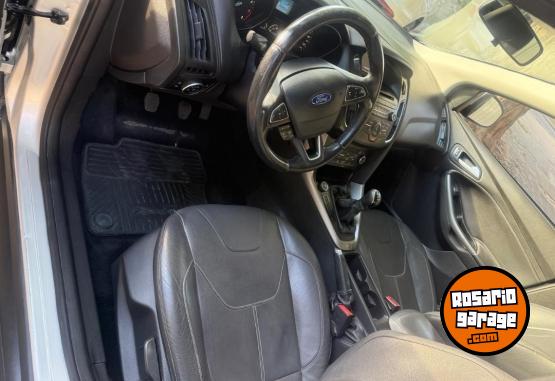 Autos - Ford Focus se plus 2016 Nafta 120000Km - En Venta