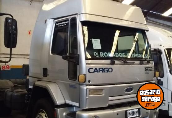 Camiones y Gras - FORD CARGO 1832E -  CABINA DORMITORIO - 2008 - En Venta