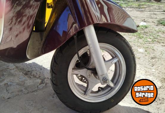 Motos - Motomel Strato Euro 2024 Nafta 6098Km - En Venta