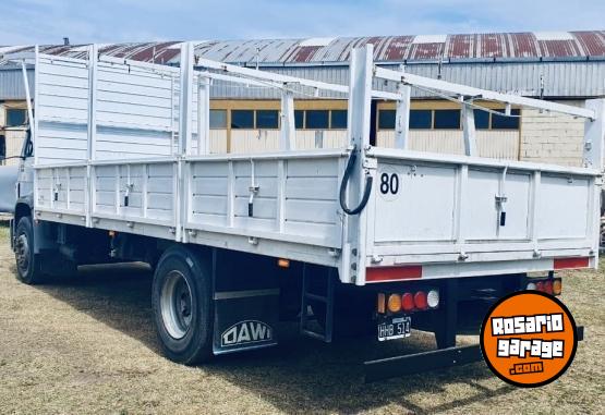 Camiones y Grúas - Volkswagen 13.180/48. 575.000km. Unica Mano - En Venta