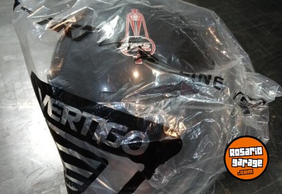 Accesorios para Motos - Casco de moto nuevo sin uso talle M - En Venta
