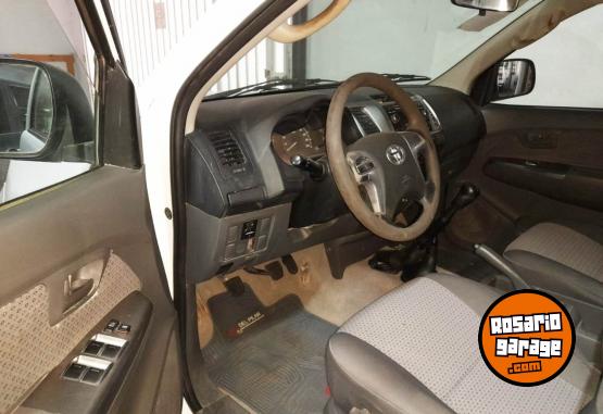 Camionetas - Toyota Hilux DX Pack Elctrico 2014 Diesel  - En Venta