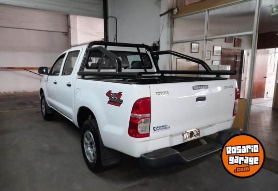 Camionetas - Toyota Hilux DX Pack Elctrico 2014 Diesel  - En Venta