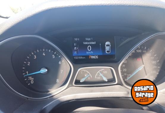 Autos - Ford Focus Titanium 2015 GNC 166000Km - En Venta
