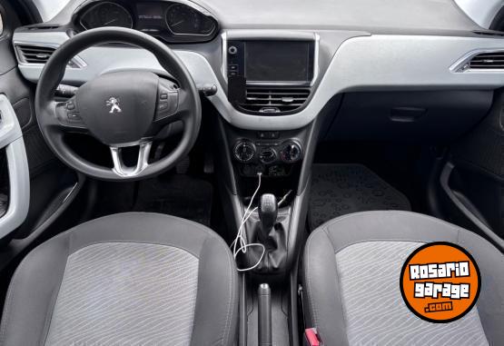Autos - Peugeot 208 Allure Touchscreen 2016 Nafta 130000Km - En Venta