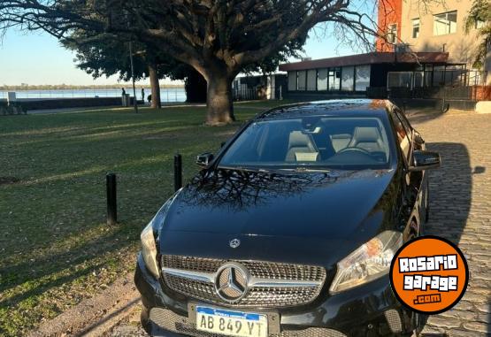 Autos - Mercedes Benz A200 Sedan 5 puertas 2017 Nafta 76736Km - En Venta