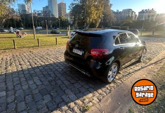 Autos - Mercedes Benz A200 Sedan 5 puertas 2017 Nafta 76736Km - En Venta