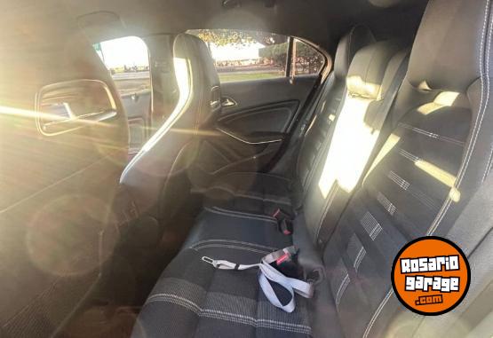 Autos - Mercedes Benz A200 Sedan 5 puertas 2017 Nafta 76736Km - En Venta