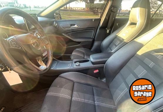 Autos - Mercedes Benz A200 Sedan 5 puertas 2017 Nafta 76736Km - En Venta