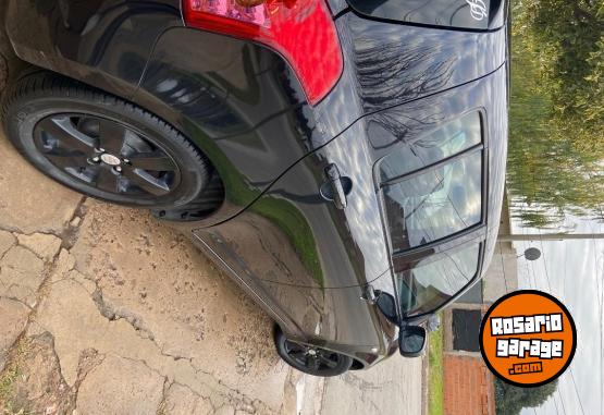 Autos - Suzuki Swift 2011 Nafta 84000Km - En Venta