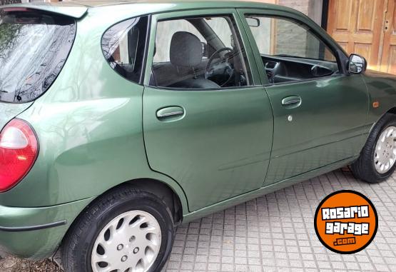 Autos - Daihatsu SIRION 1.0 FULL 1999 Nafta 70585Km - En Venta