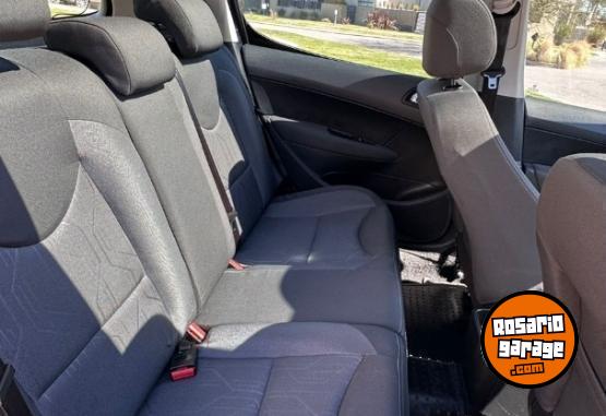 Autos - Peugeot 308 Allure 2015 Nafta 102000Km - En Venta