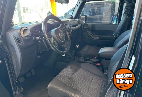 Camionetas - Jeep Wrangler Unlimited 2011 Nafta 200000Km - En Venta