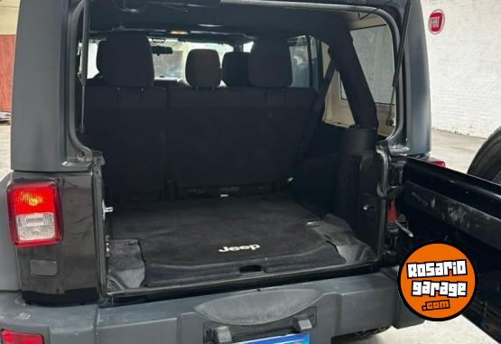 Camionetas - Jeep Wrangler Unlimited 2011 Nafta 200000Km - En Venta